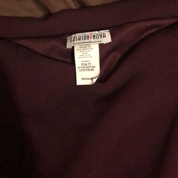 NWOT Fashion Nova Maroon Off Shoulder Dress - Picture 4 of 4